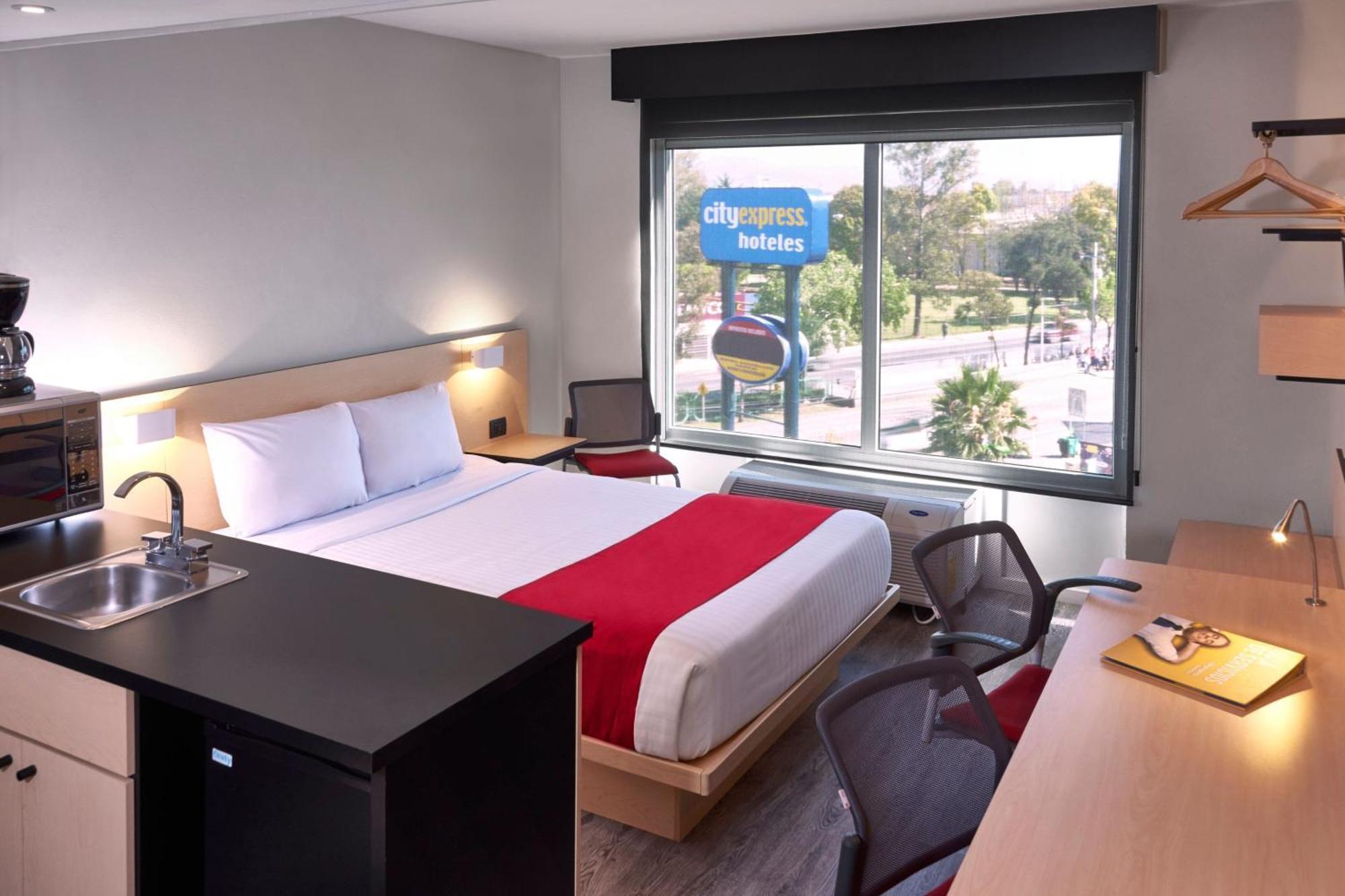 City Express By Marriott León Exteriér fotografie